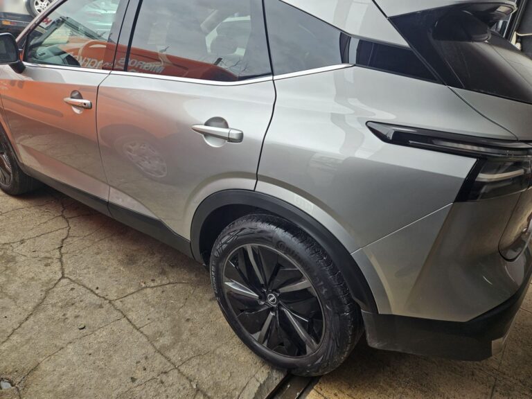 Nissan Qashqai kaporta onarımı sonrası: kapı değiştirilmeden onarıldı